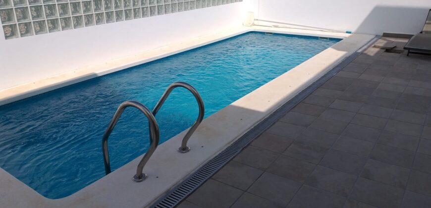 VV493 Chalet en una planta con piscina