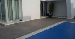 VV493 Chalet en una planta con piscina