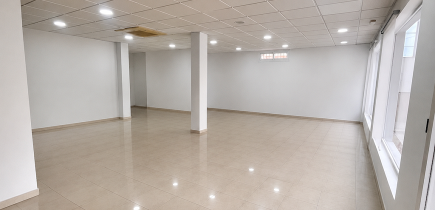 AL052 Local comercial adaptado Rota