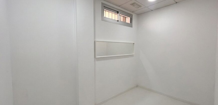 AL052 Local comercial adaptado Rota